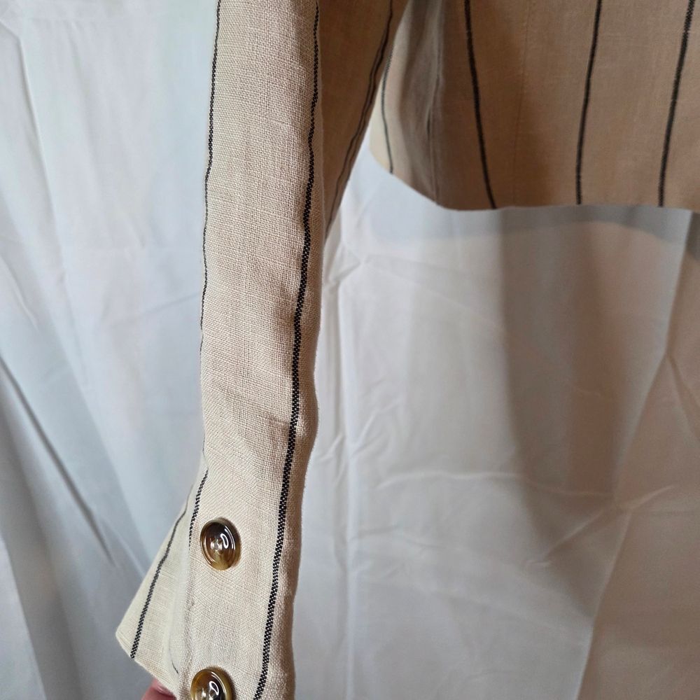 ASTR Linen Blend Cropped Blazer Womens Medium Beige Striped Lightweight Jacket - Picture 3 of 9